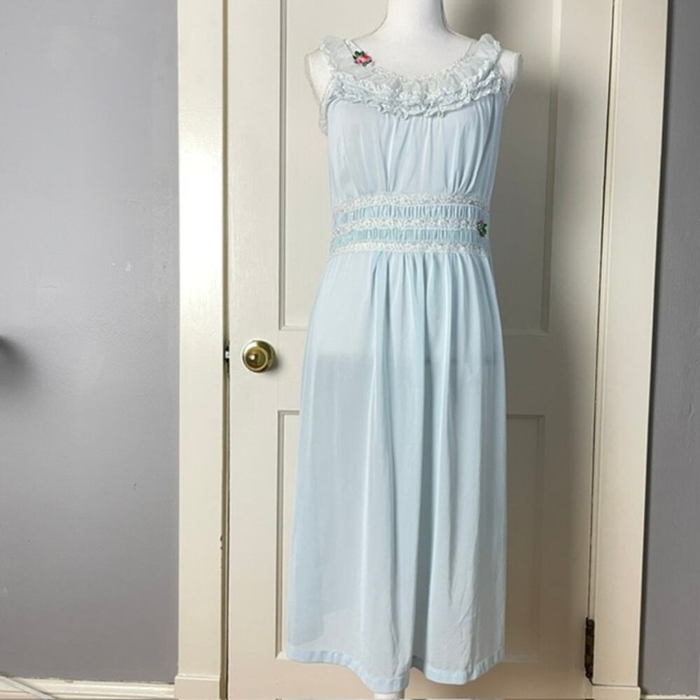 Vintage Light Blue Lace Trim Nightgown Romantic Cottagecore Slip Dress M L Fairy